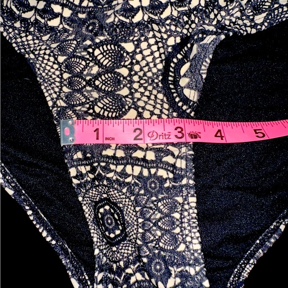 Coral black/ cream lace pattern crop top swim bikini bathing suit M/L - Picture 4 of 9